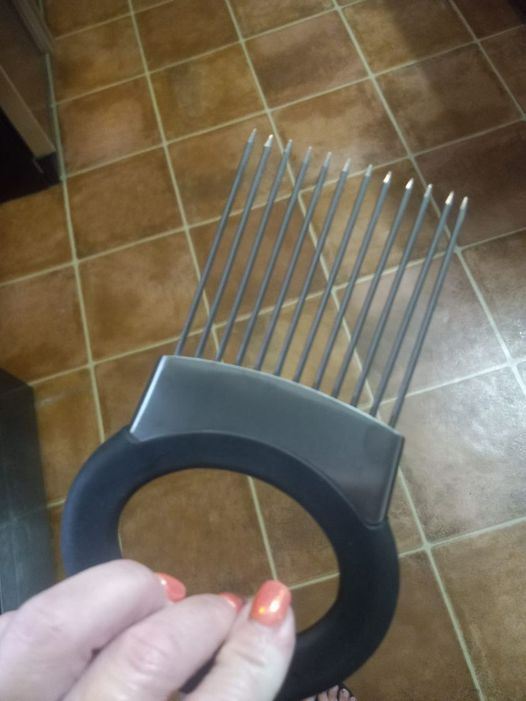 “Does anyone know what this is?” I found it in a bag of kitchenware items at the secondhand store.